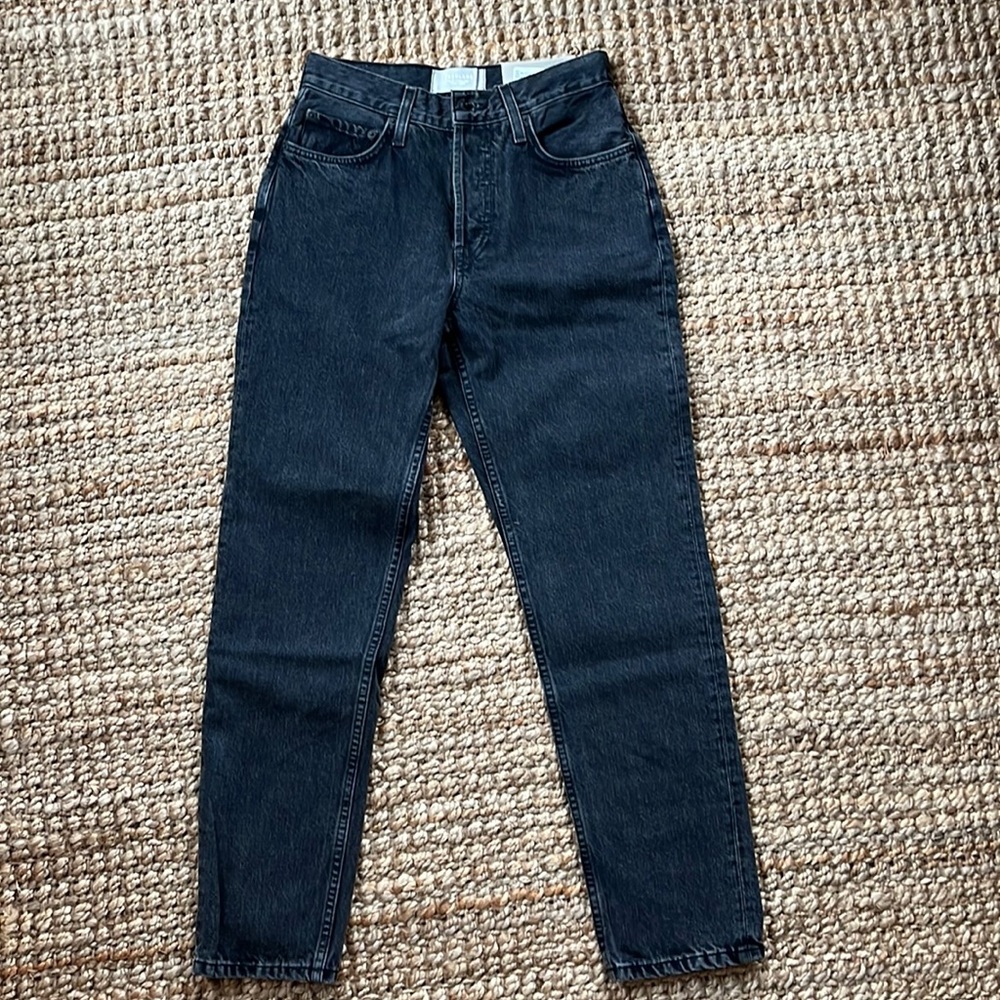 Everlane - The 90s Cheeky Jean in washed black